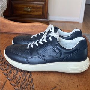 Ecco Black Leather Sneakers 6.5